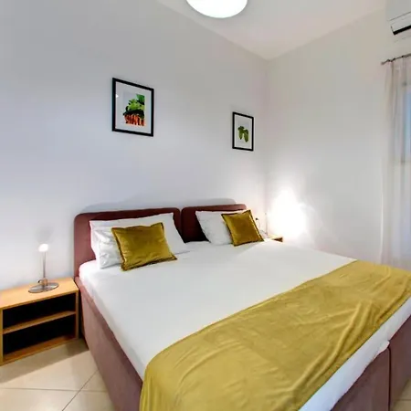 Apartament By The Sea