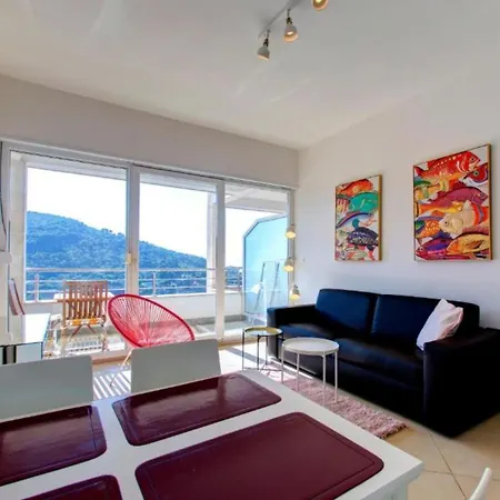 By The Sea Apartment