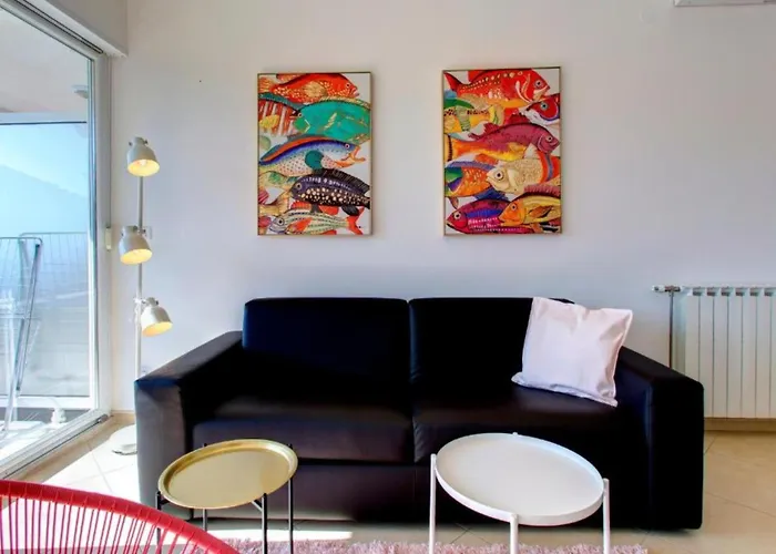 Apartament By The Sea *